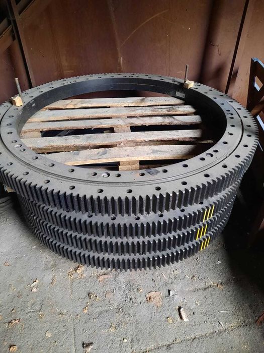 Запчасти на Автокран