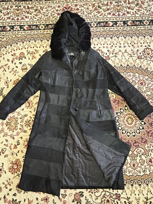 Продам пальто демисезонное