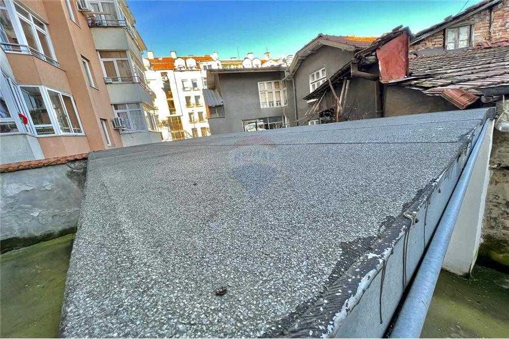 Продава се Гараж / Паркомясто в Русе, Център - 18 кв.м за 1384 €/кв.м - Снимка #1