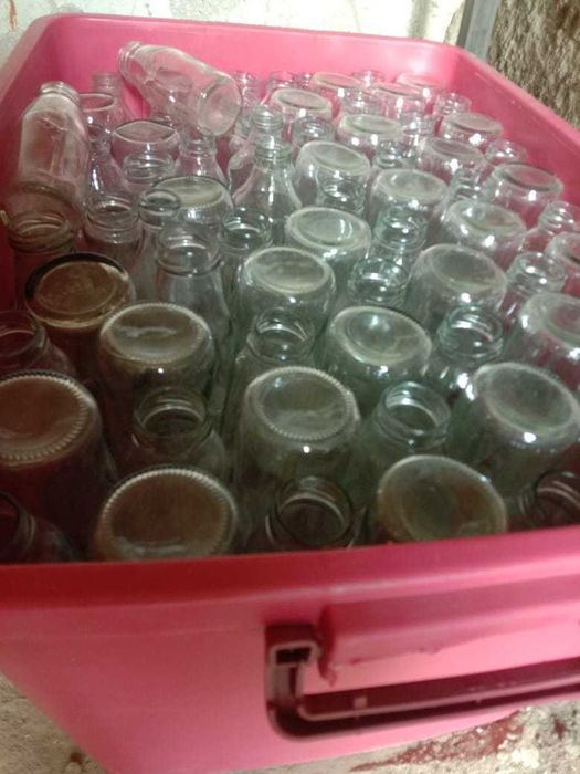 Бутылки из прозрачного стекла