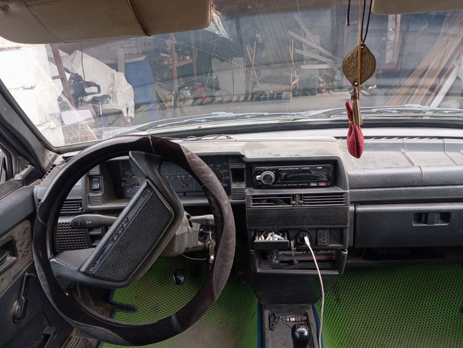 Автомобиль ваз 21098