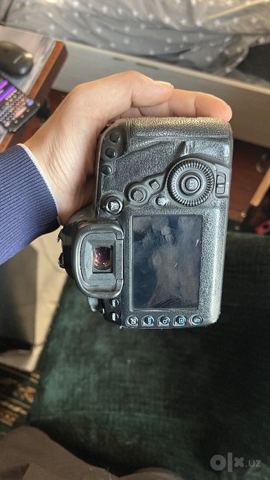 Canon 5D Mark IV 2ta batareka Zaryadchil Shtati 64GB Felshka Karobka