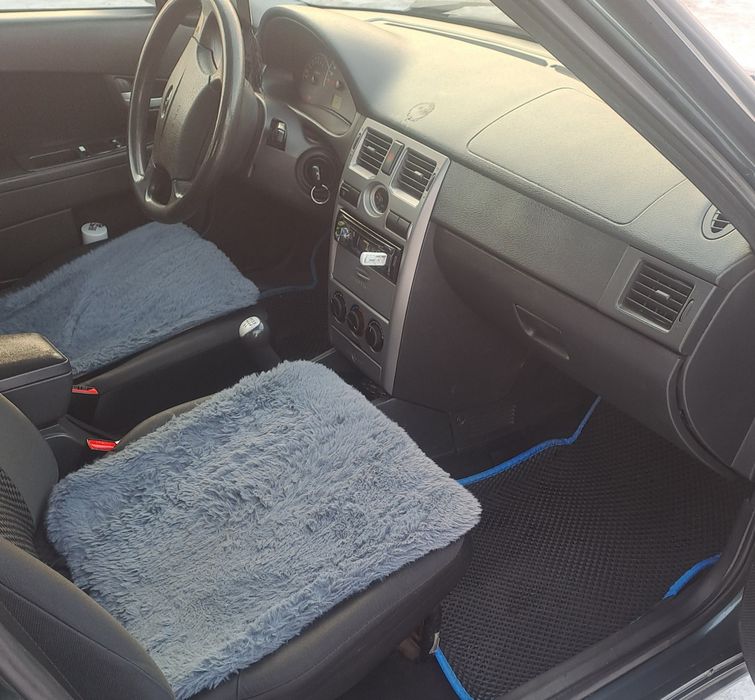 Продам приору хэтчбек!