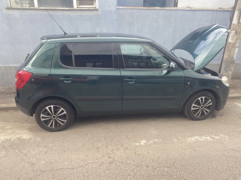 Vand scoda FABIA an 2009 primul propietar  motorul primu 14 e in stare buna