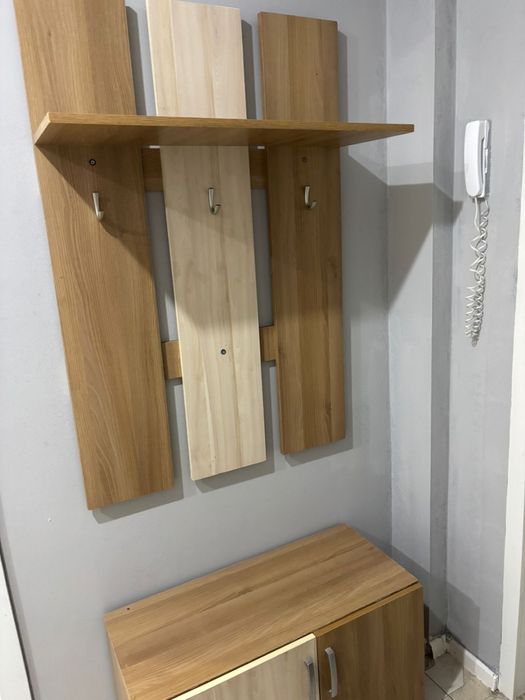 вешалка с тумбочкой в коридор