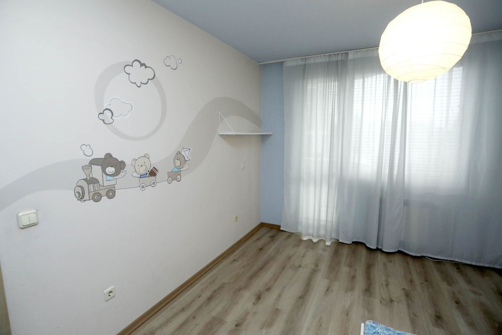 Дава се под наем Четиристаен апартамент в София, Кръстова вада - 150 кв.м за 1300 € - Снимка #17