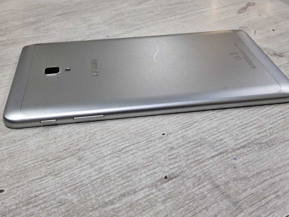 Таблет Samsung Tab A T380, 8", 2GB RAM, 32GB, Quad-Core, Wi-Fi