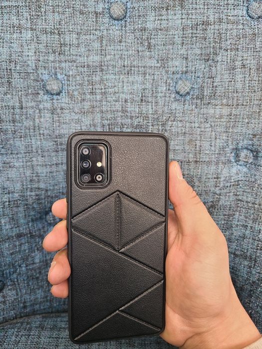 Samsung A51 продам