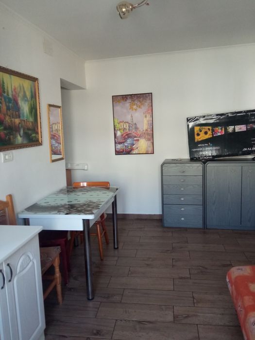 Închiriez  apartament 3 camere