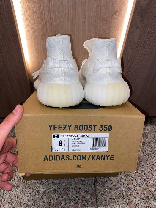 Yeezy boost 350v2 cream white
