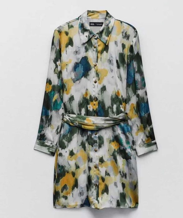 Рокля ZARA с дълъг ръкав