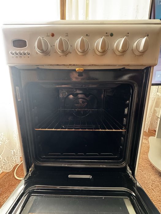 Готварска печка indesit