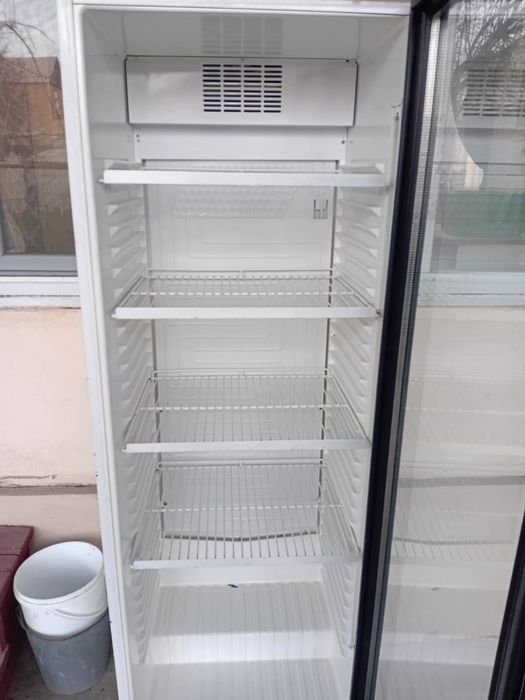 Холодильник для магазина