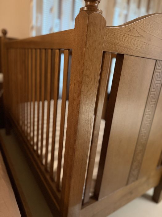 Бебешка кошара от дърво