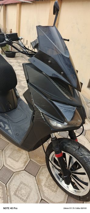 Продам Скутер  150 куб