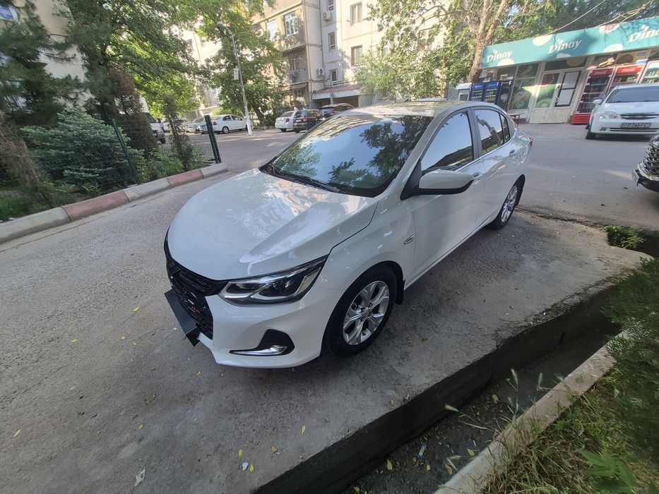 Chevrolet Onix 2023 — 2