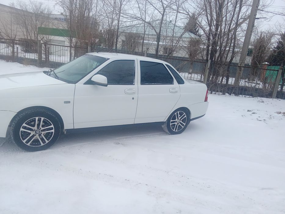 Продам приору 2012год хорошом сост.