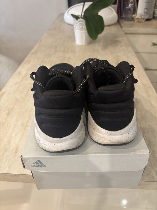 Детски маратонки Adidas, номер 37 1/2