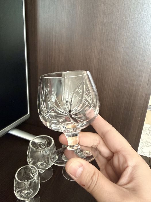 Продам хрустальные бакалы и фужеры.