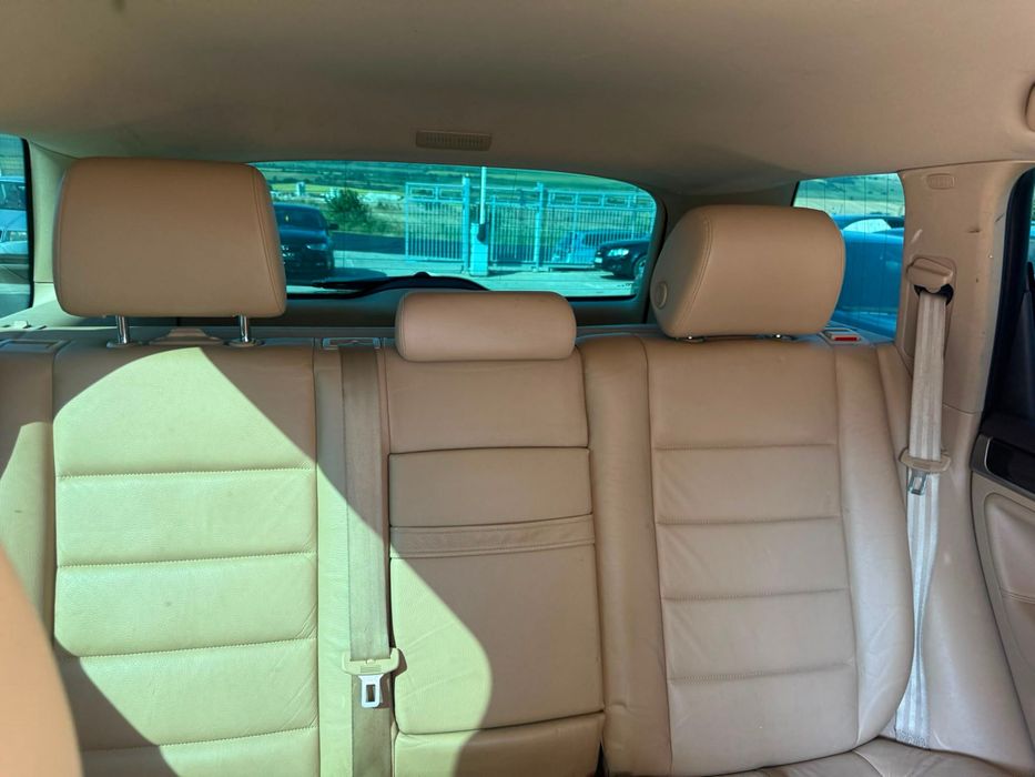 Dezmembrez Vw touareg facelift negru LC9Z 2009 3.0 tdi CASA cutie KMB