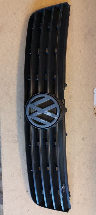 Оригинална предна решетка за VW Пасат 5 , 2002 - 2006 г.