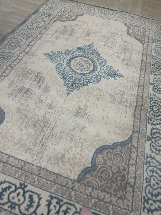 2м х 3м новый кілем сатылады