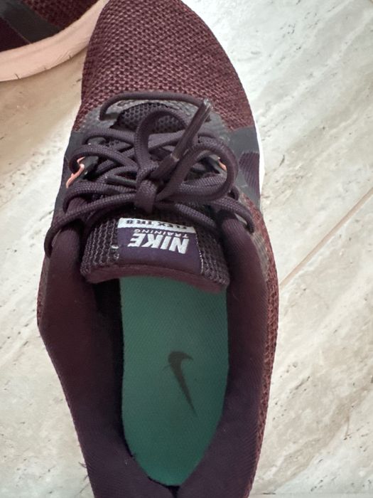 Дамски маратонки Nike FLEX ESSENTIAL TRAINING 41, отлично състояние