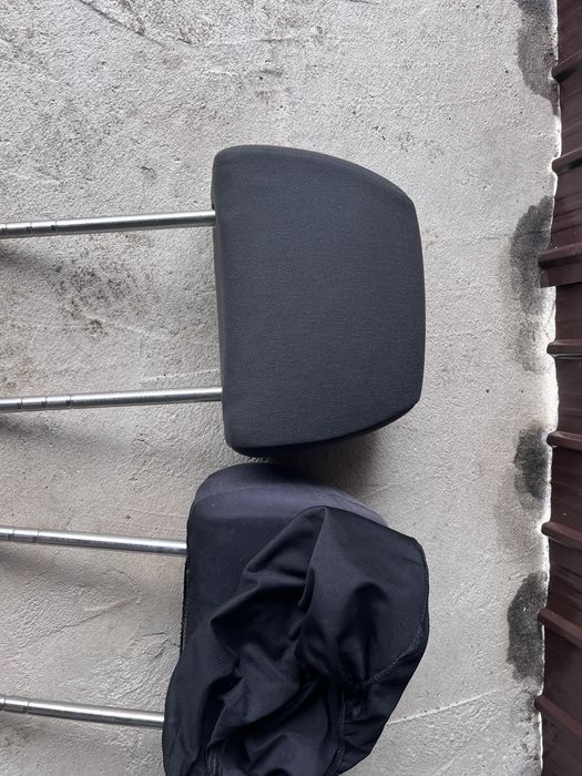 2 bucati tetiere scaune fata