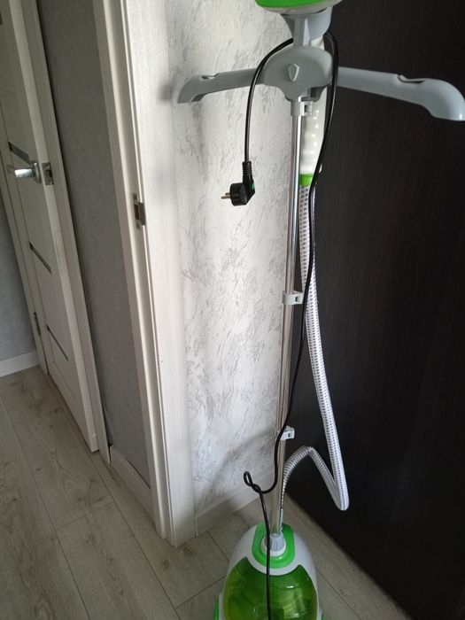 Продам поровой утюг