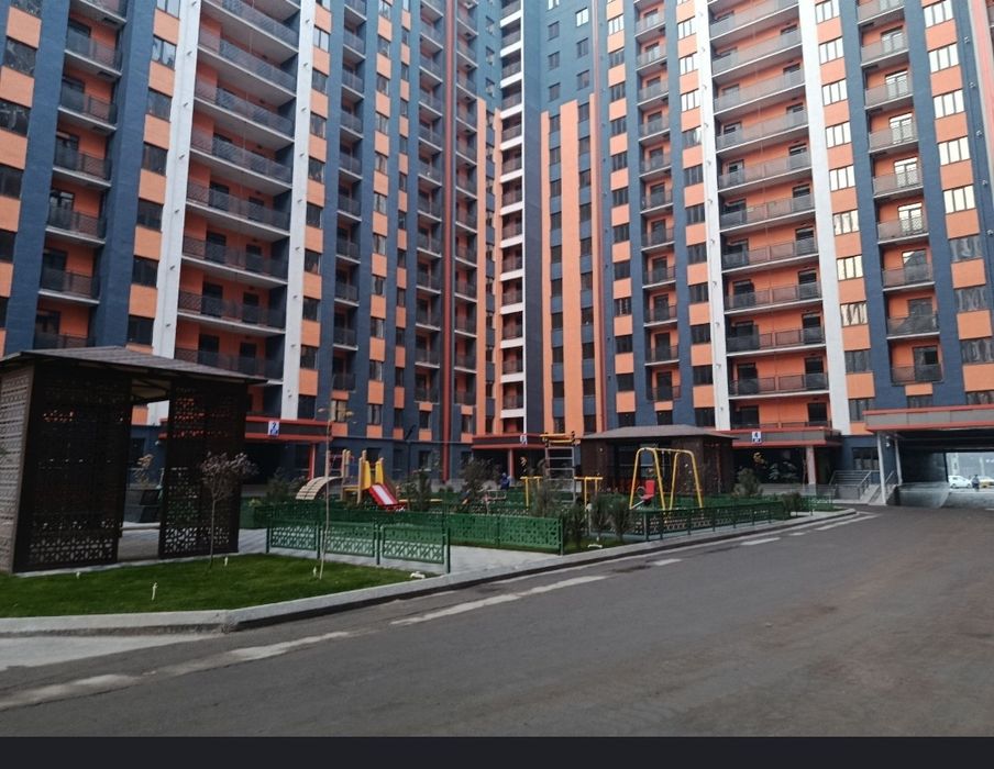 1 xona Sputnik 16a  kvartira oilaga arendaga novostroyka 5 metroga 2km