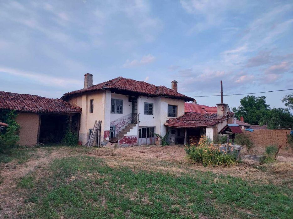 Продава къща в село Дъбово