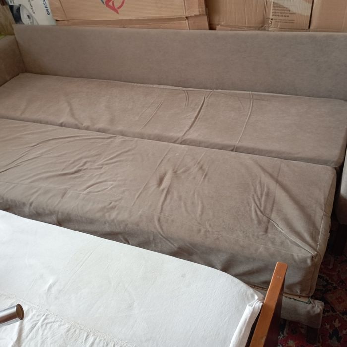 Продам диван с новой велюровой обивкой (или отдельно чехол)