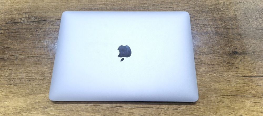 Macbook Air M1 8/256 100%