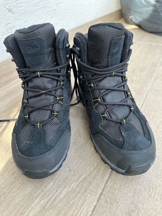 Туристически обувки Jack Wolfskin 42 номер