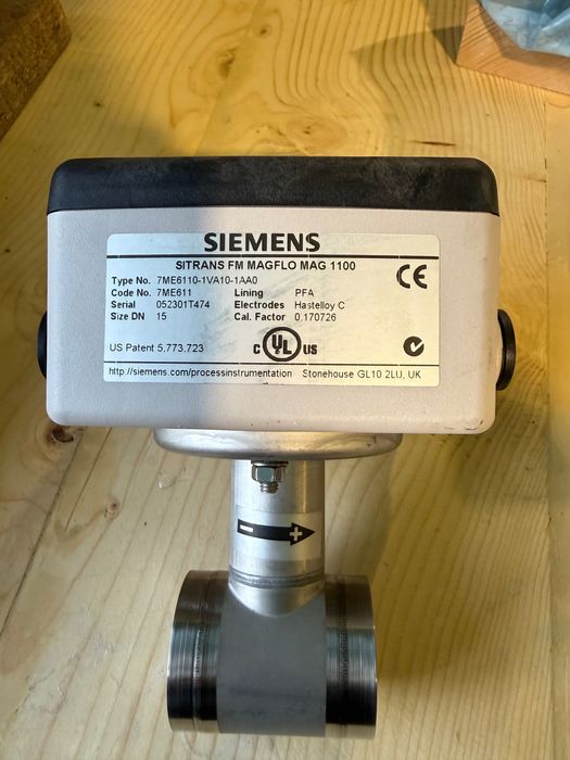 ЧИСТО НОВ Електромагнитен разходомер Siemens MAG 5000 (Комплект трансмитер и сензор)