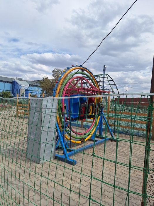 Атракцион ботескаф