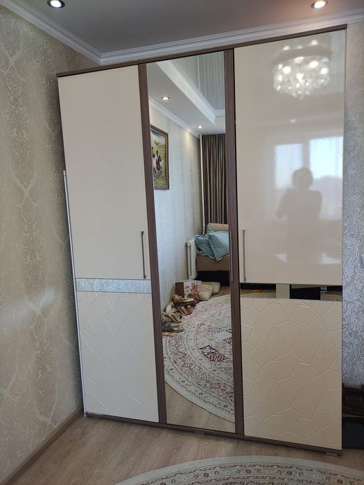 Продам диван и шкаф