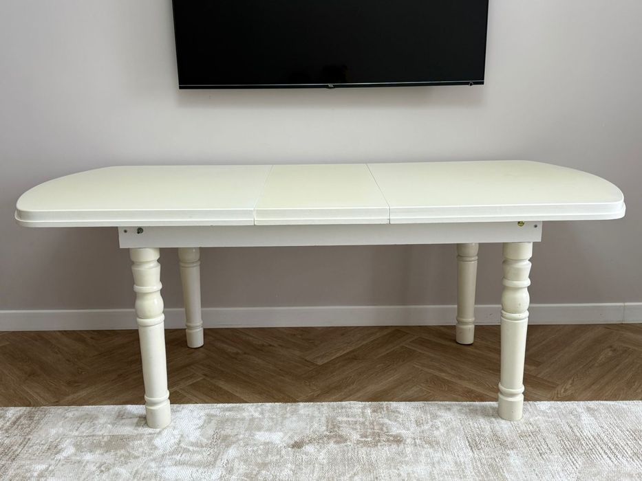 Продам стол в нормальном состоянии