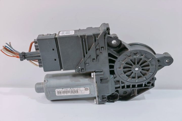 Motoras macara geam dreapta spate   5M0839402A / 1K0959704C Volkswage