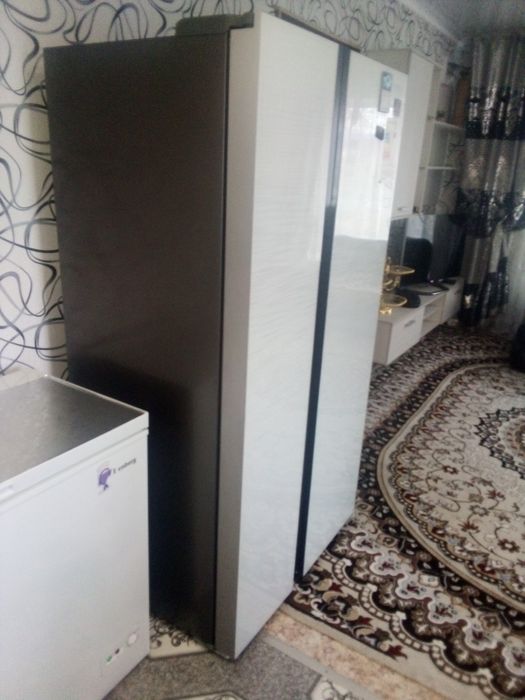 Двухдверный холодильник Самсунг торг.