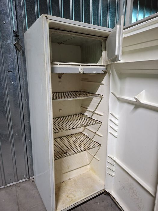 Холодильник Бирюса. 6000тг