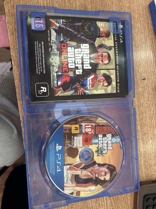 Jocuri ps4 vand urgent!!!