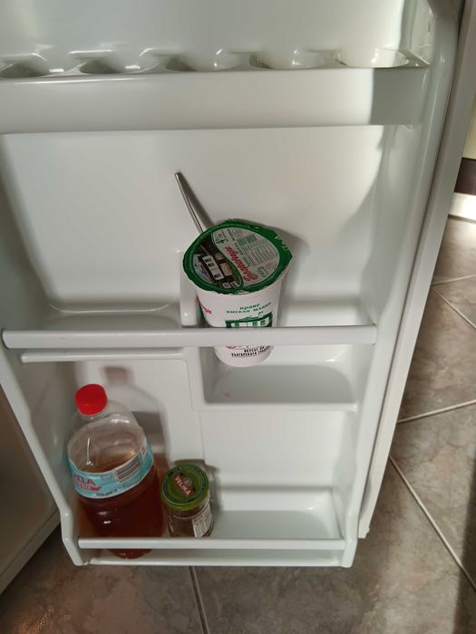 Малък хладилник ,втора употреба,плюс голям хладилник,втора употреба