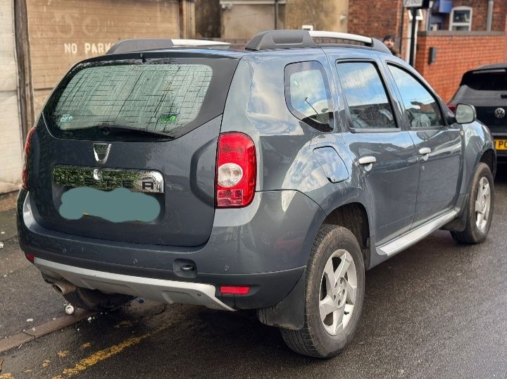 Bara Spoiler Fusta Spate Completa Dacia Duster