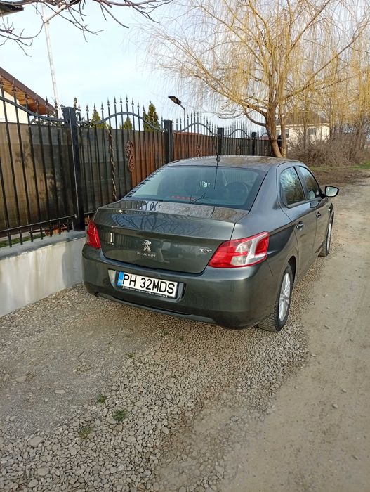 Vând autoturism  Peugeot 301