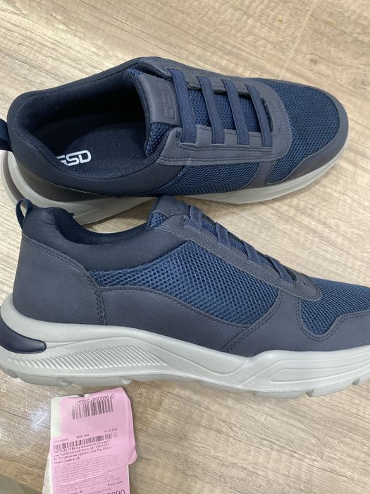 Продам кроссвки GSD 43 размера
