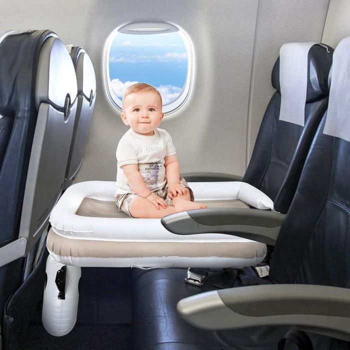 Кроватка в машину , самолет, полный комплект, с рождения до 7 лет