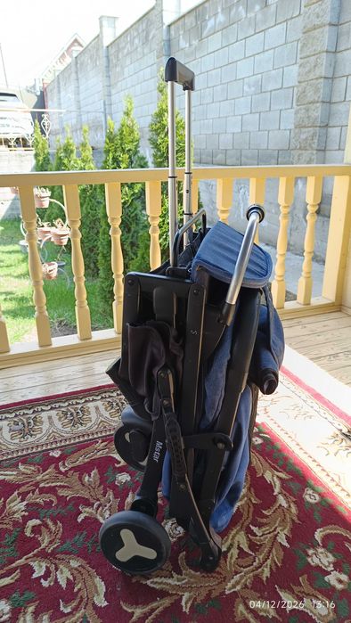 Коляска легкая прогулочная Mstar