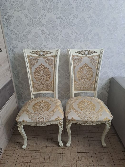 Стулья мягкие в зал