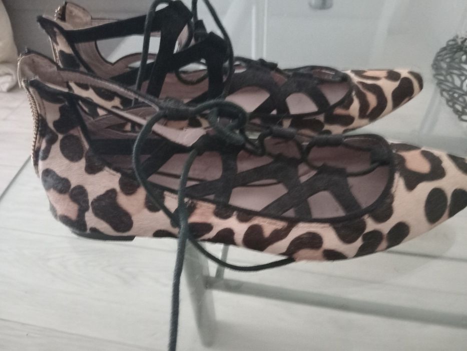 Sandale zebra de birou